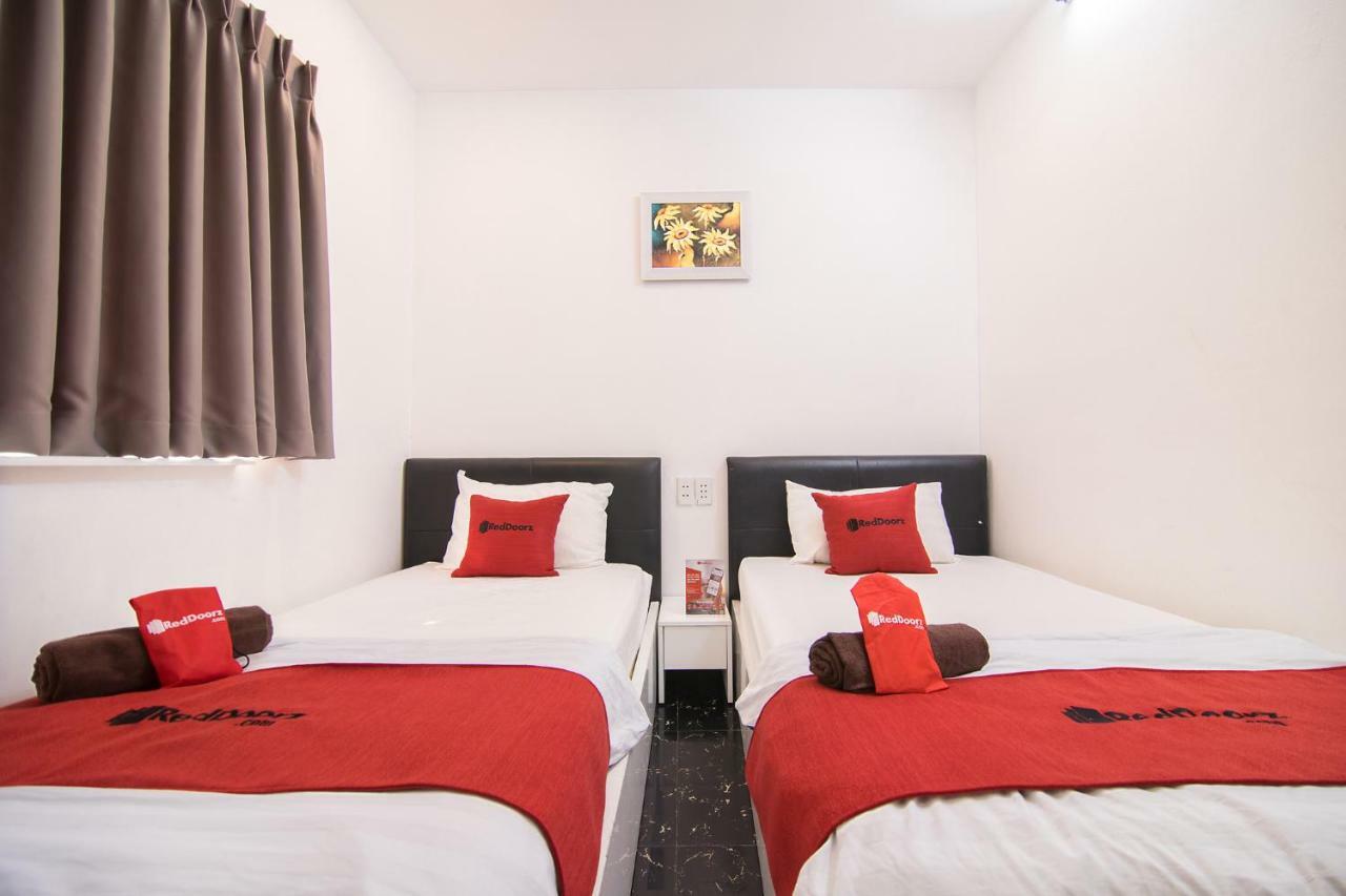 Hotel Reddoorz @ Bui Vien Walking Street 3 *