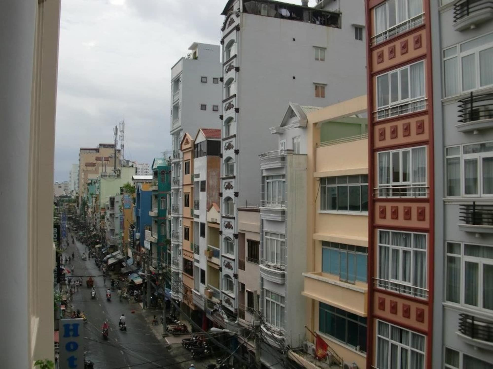 Hotel Reddoorz @ Bui Vien Walking Street 3 *